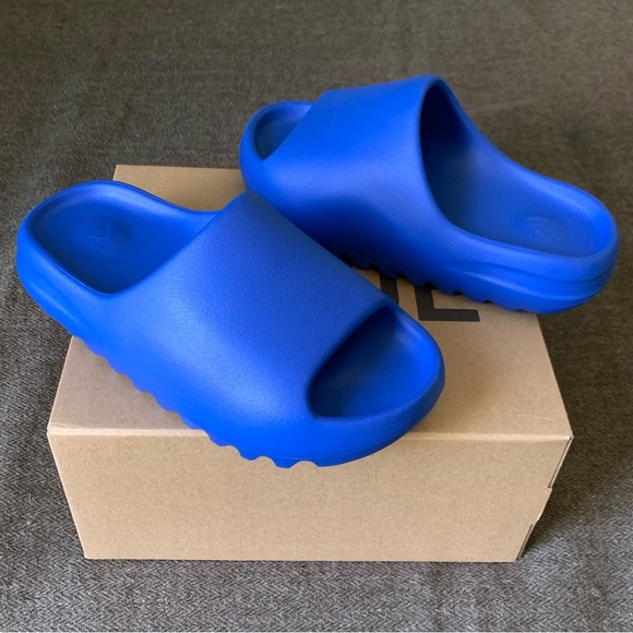 Yeezy Other - Yeezy Slides ‘Azure’